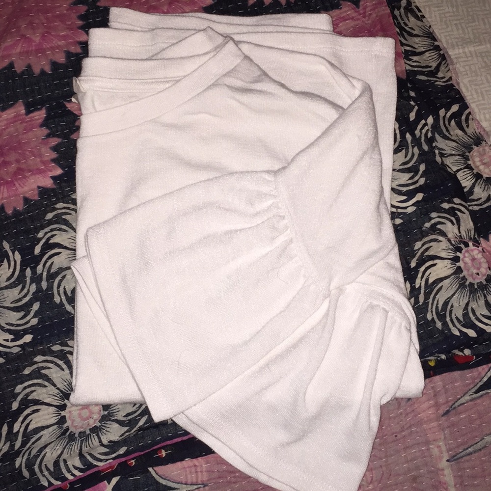 2 Gap Tops - Picture 2 of 9